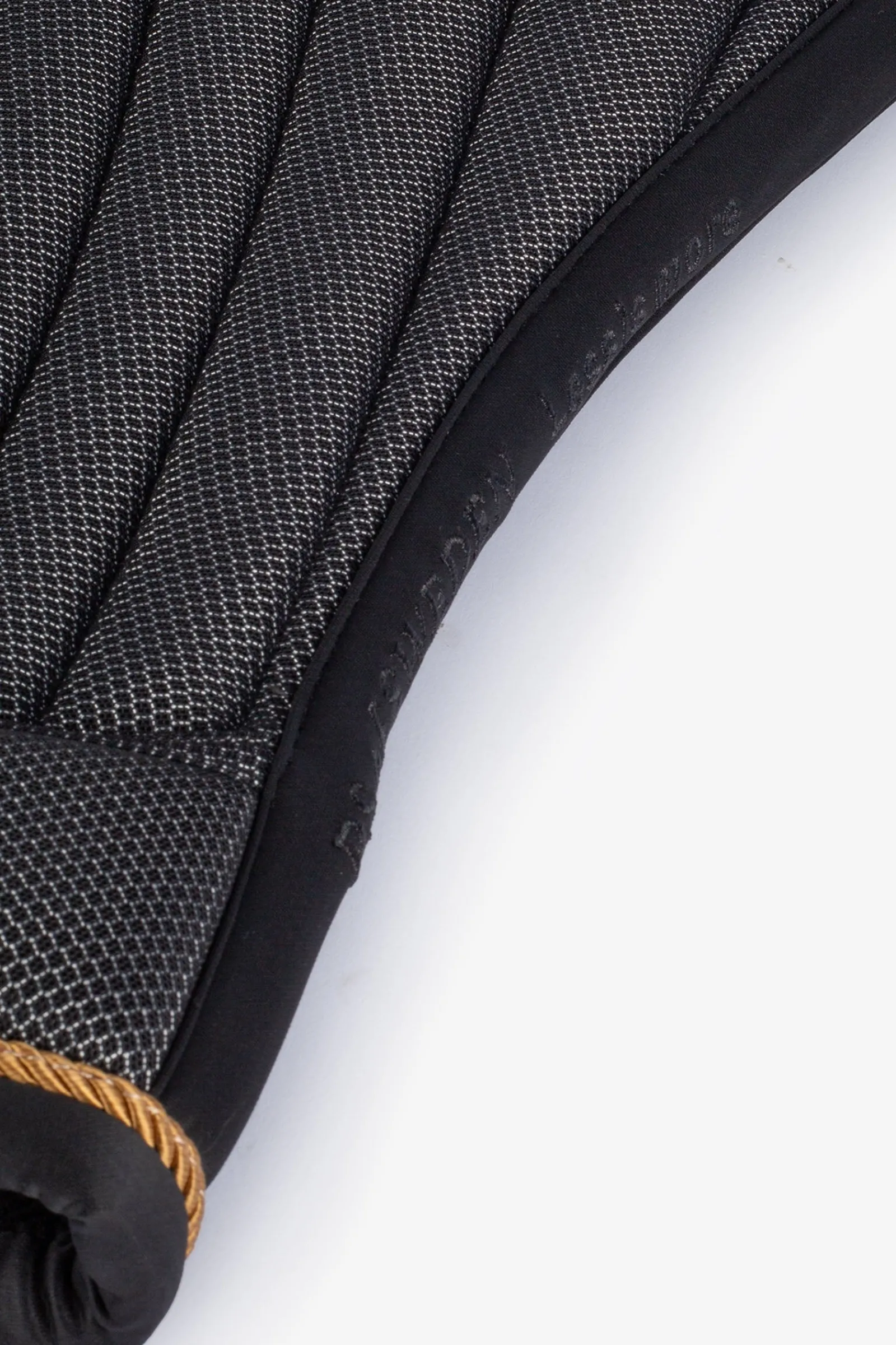PS of Sweden Airflow Mesh Dressurschabracke* Dressurschabracken
