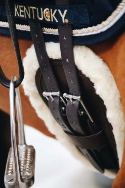 Kentucky Horsewear Anatomischer Lammfell Gurtschoner* Sattelgurte