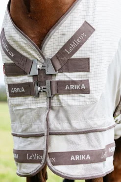 LeMieux Arika 450D Sunstopper Decke mit abnehmbarem Halsteil, 0 g* Fliegendecken