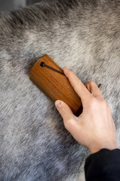 LeMieux Artisan Haarausfallkamm* Pferdebürsten