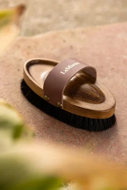 LeMieux Artisan Körperbürste aus Lammwolle* Pferdebürsten