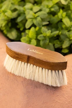 LeMieux Artisan Soft Finishing-Pinsel* Pferdebürsten