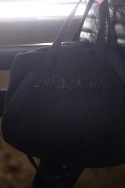 Eskadron Dynamics AW25 Shopper aus Teddy-Material* Reittaschen