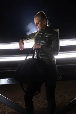 Eskadron Dynamics AW25 Shopper aus Teddy-Material* Reittaschen
