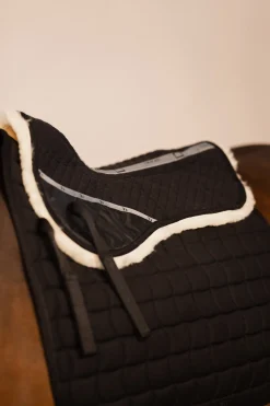 Horze Harleigh Lammfell-Korrekturpad* Sattelpads