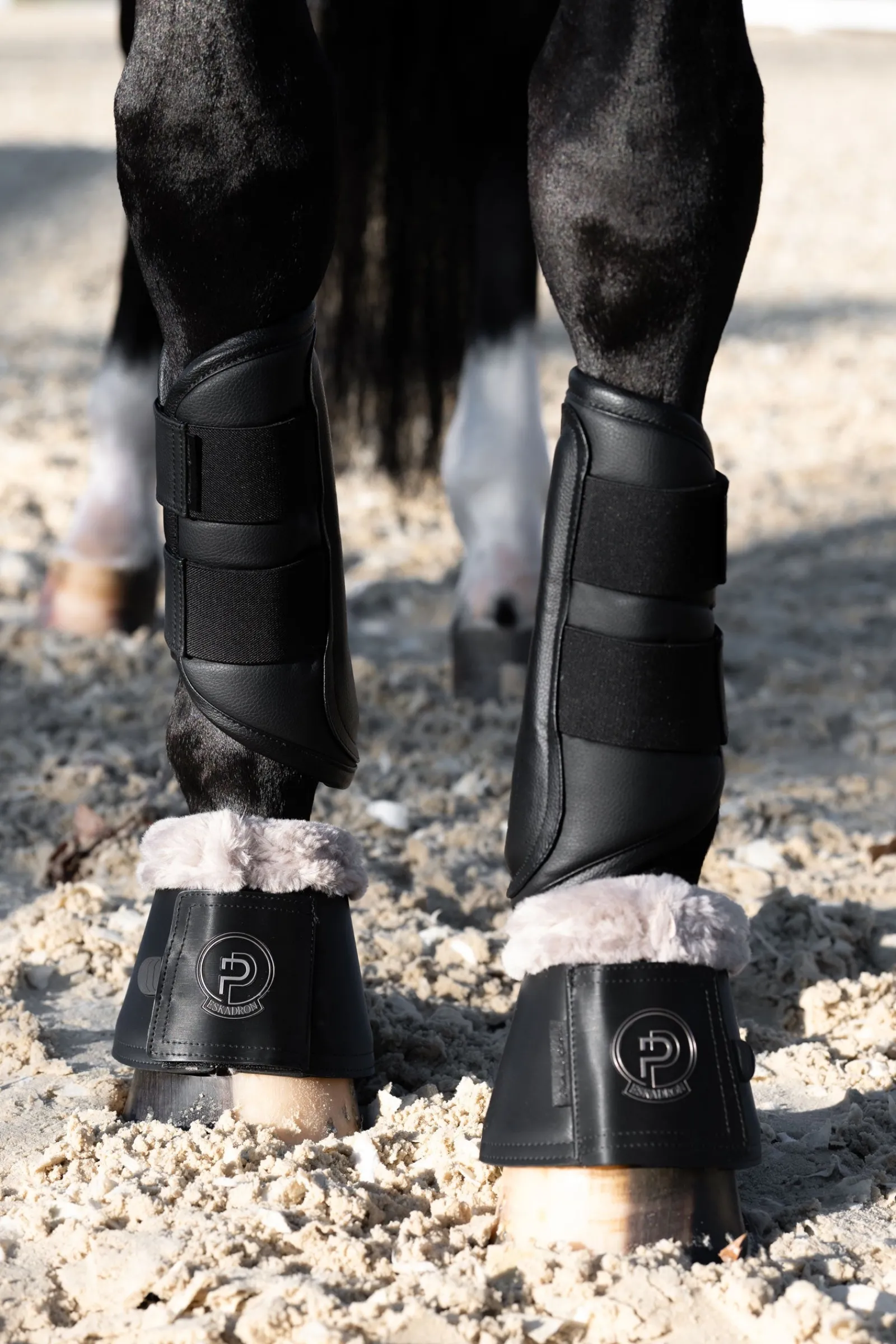 Eskadron Platinum 25 Hufglocken aus Kunstleder* Over Reach Boots
