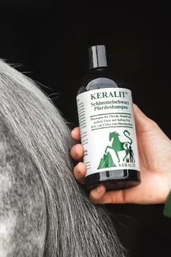 Keralit Tiershampoo-Konzentrat für weißes und graues Fell, 500 ml* Haar- & Mähnen- & Schweifpflege